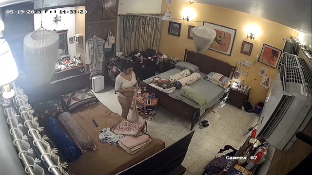 Bengali MILF Big Boobs After Bath Dress Change CCTV CAM Videos