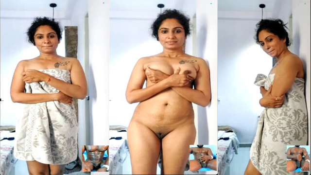 Indian Horny Young Bhabhi Showing on video